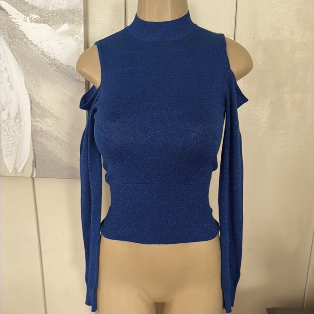 Bebe Chic Blue Cold Shoulder Top S